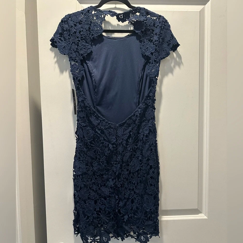 NWT Lulus Backless Navy Lace Dress - Picture 4 of 7
